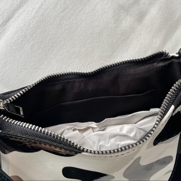 Cow Print Shoulder Bag 🐄 - Picture 3 of 4